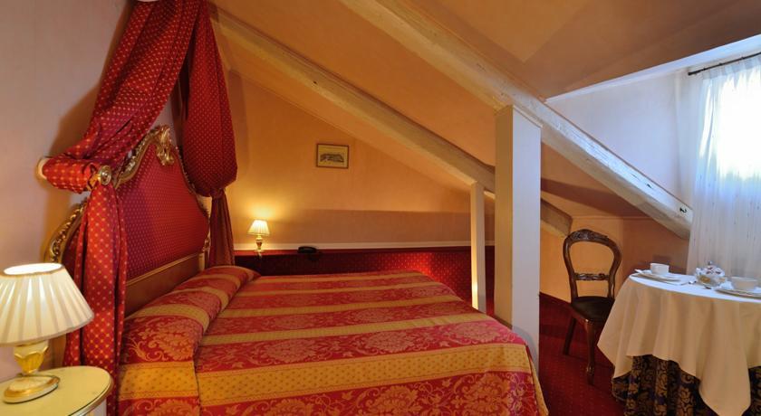 Residenza Ruga Giuffa Castello  Стая снимка