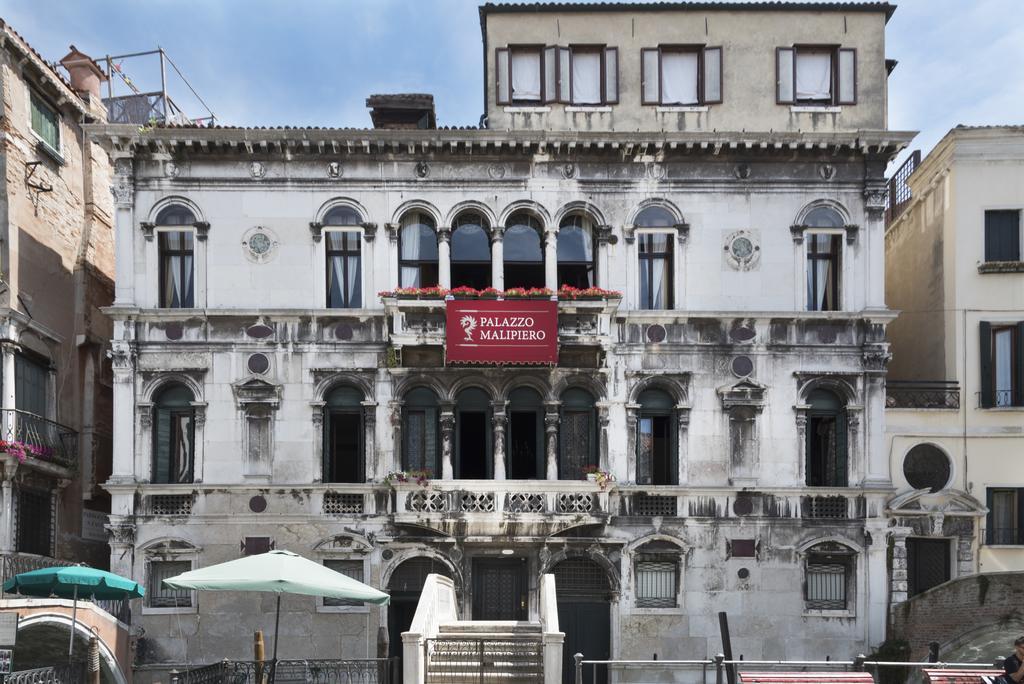 Residenza Ruga Giuffa Castello  Екстериор снимка